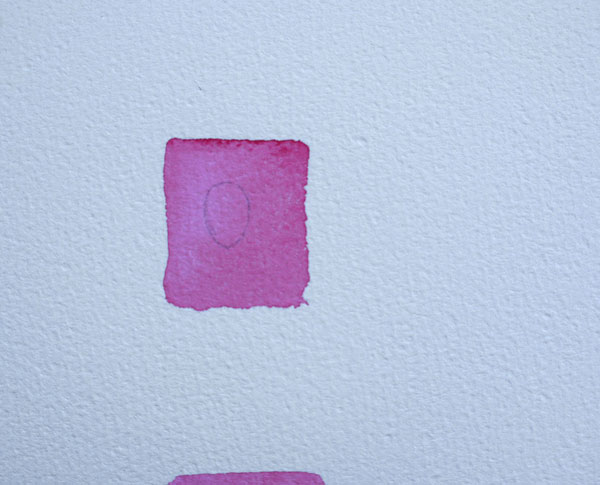 watercolor réalisation d'une goutte d'eau à l'aquarelle fond rose